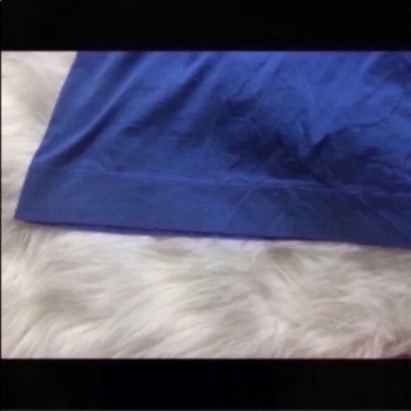 Banana Republic Basic Blue Blouse - Picture 4 of 5